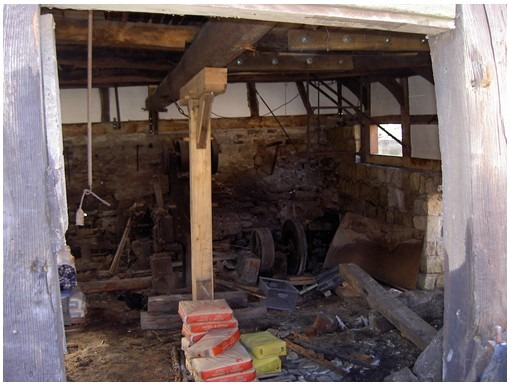 zusätzliche Aussteifungen im Gebäude zusätzliche Aussteifungen im Gebäude