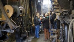 Wo aus glühendem Eisen ein Spaten wird